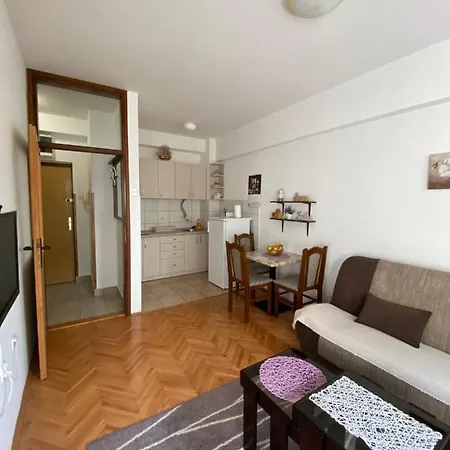 Apartman Hladovina